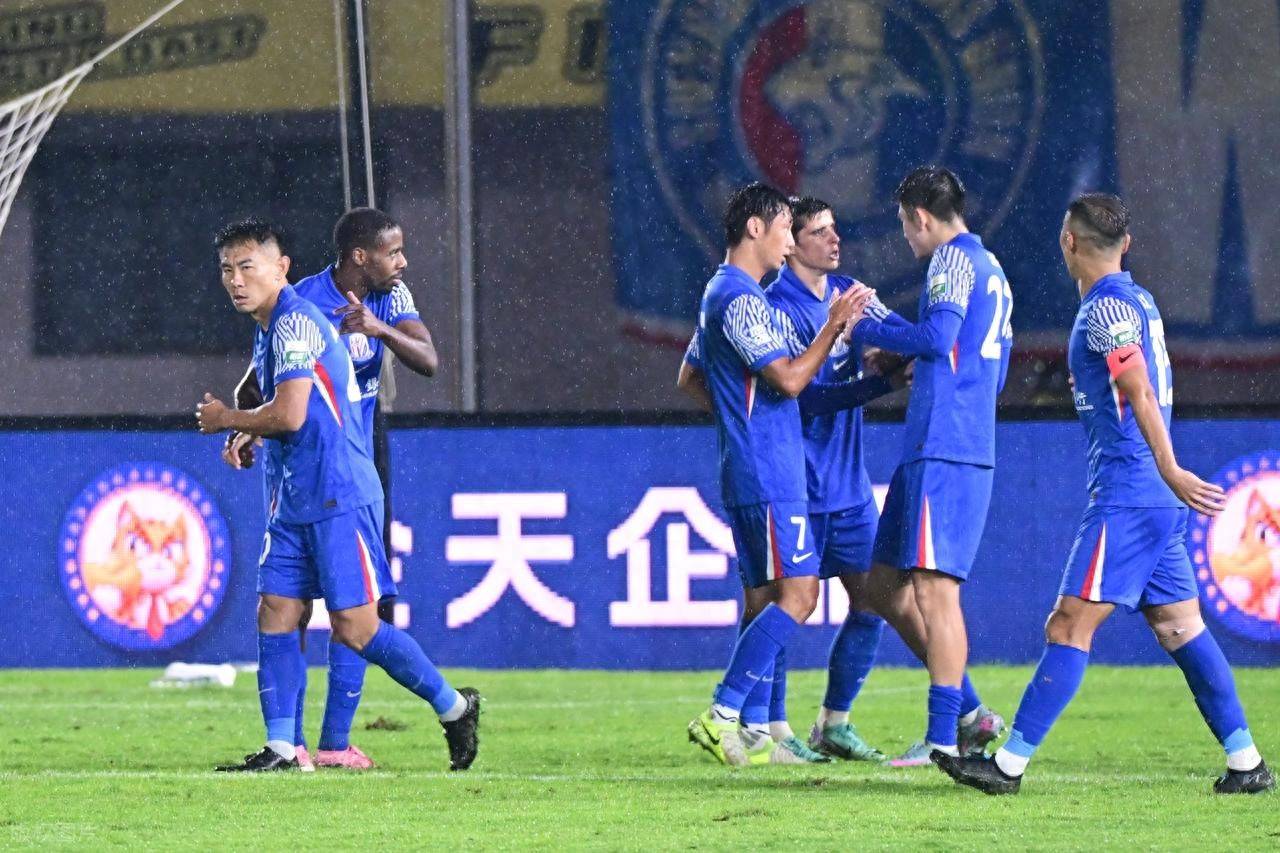 爱游戏网页版上海海港发布备战花絮；赛前单刀错失；欧联任务艰巨；球队文化再被提及的简单介绍